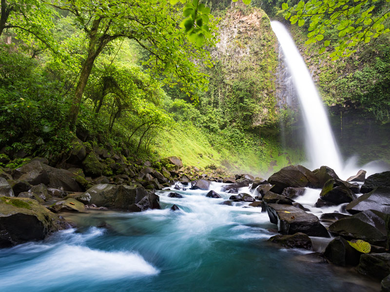 costa-rica-waterfall@2x.jpg
